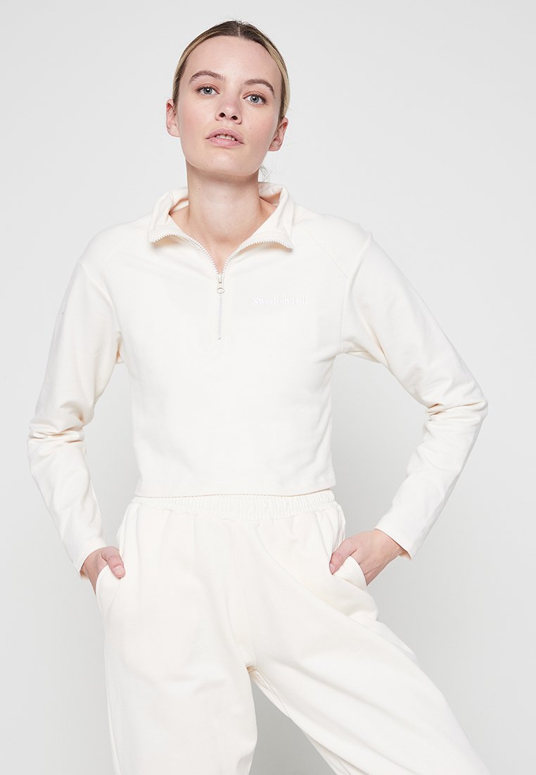 Swedish Fall Off-White T-shirt/Top (ZZO1THY07-A00) Women