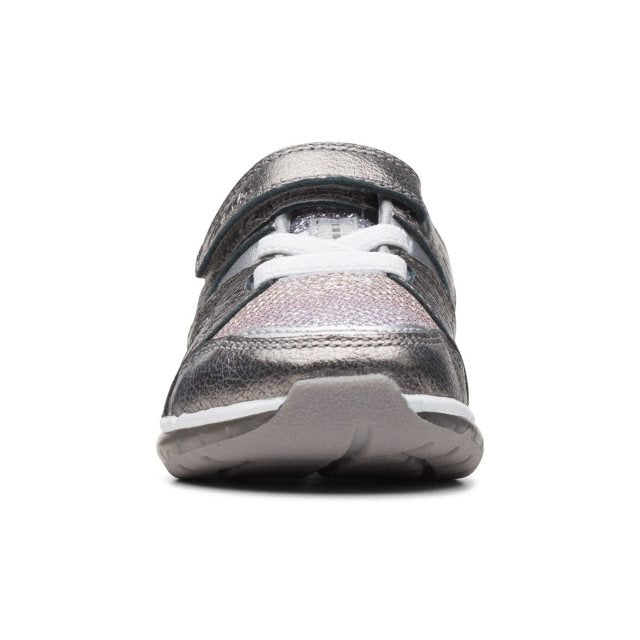 Παπούτσια Clarks