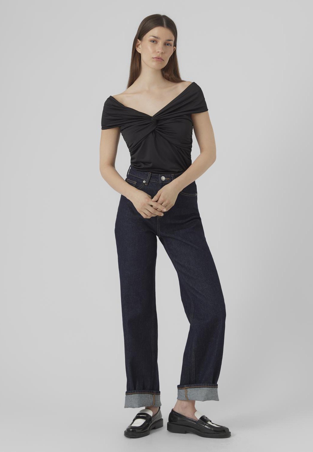 Vero Moda Black T-shirt/Top (VE121D25H-Q11) Women