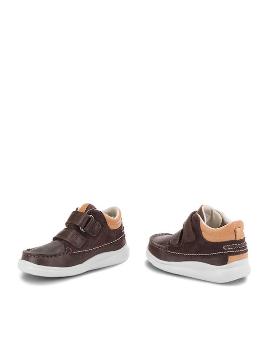 Παπούτσια Clarks