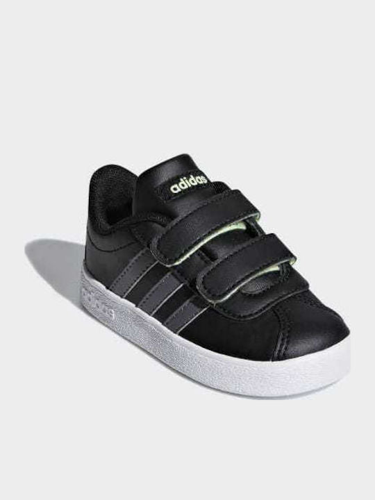 Παπούτσια Adidas