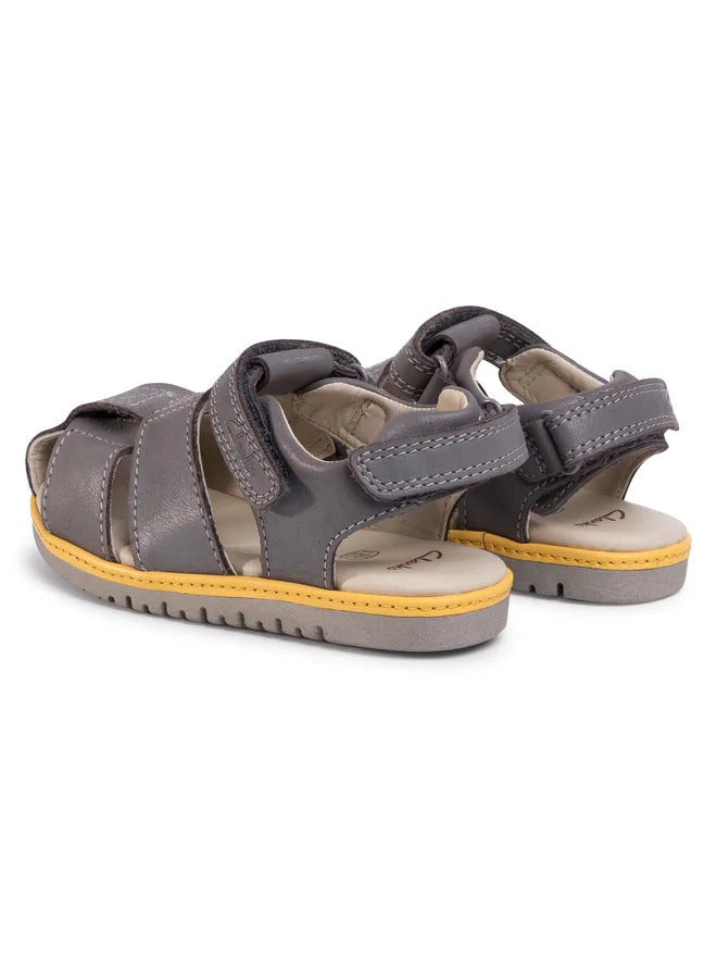 Πέδιλα Clarks